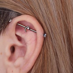 Индустриал пиърсинг