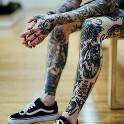 Мъжки татуировки на краката
