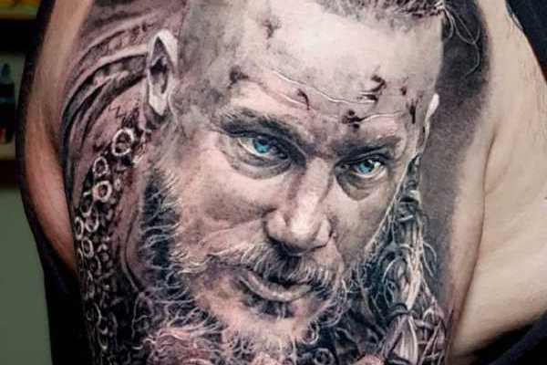 Скици на татуировки "Героите от сериала"